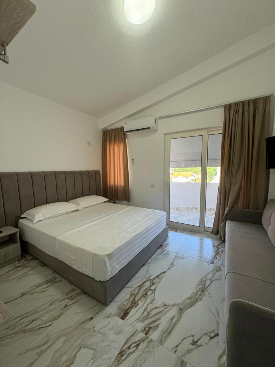 Star & Restaurant Apartment