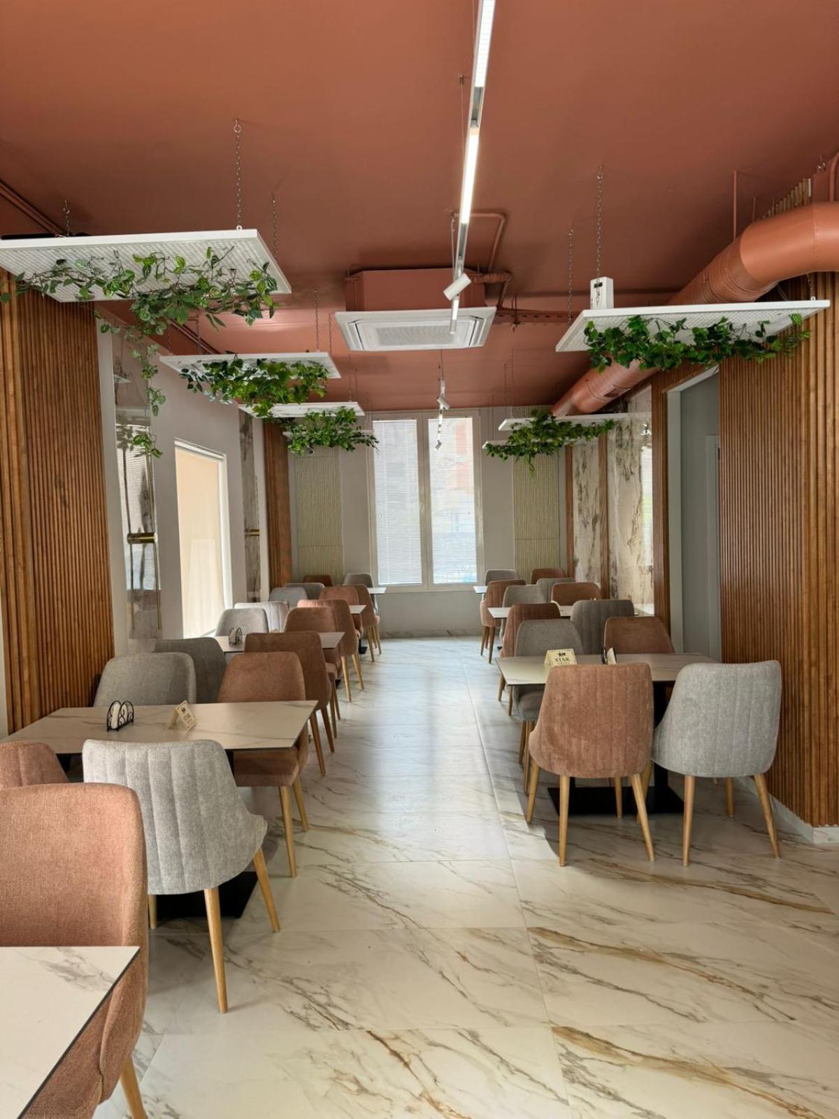 Apartment Star & Restaurant *