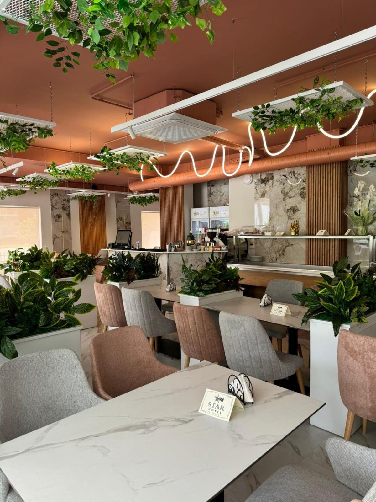 Star & Restaurant Apartment