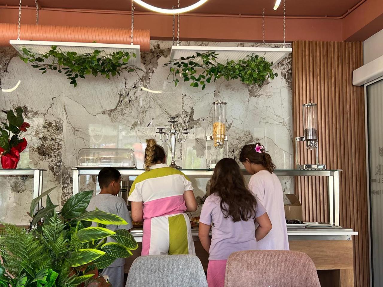 Apartment Star & Restaurant